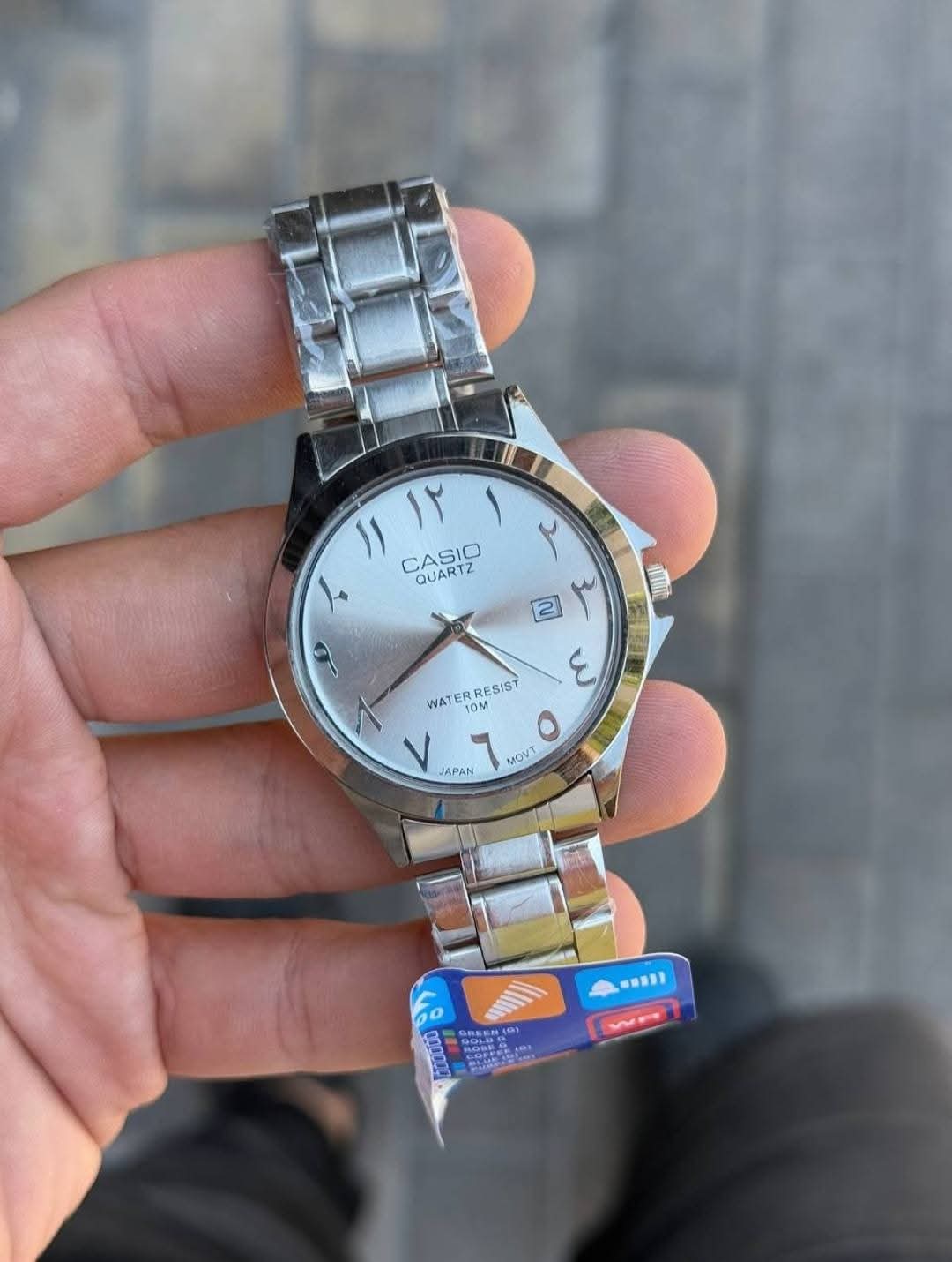 ساعة Casio Men’s Watch – Arabic Numerals  لون سيلفر_مطعم ميناء سيلفر _اسود_جولد