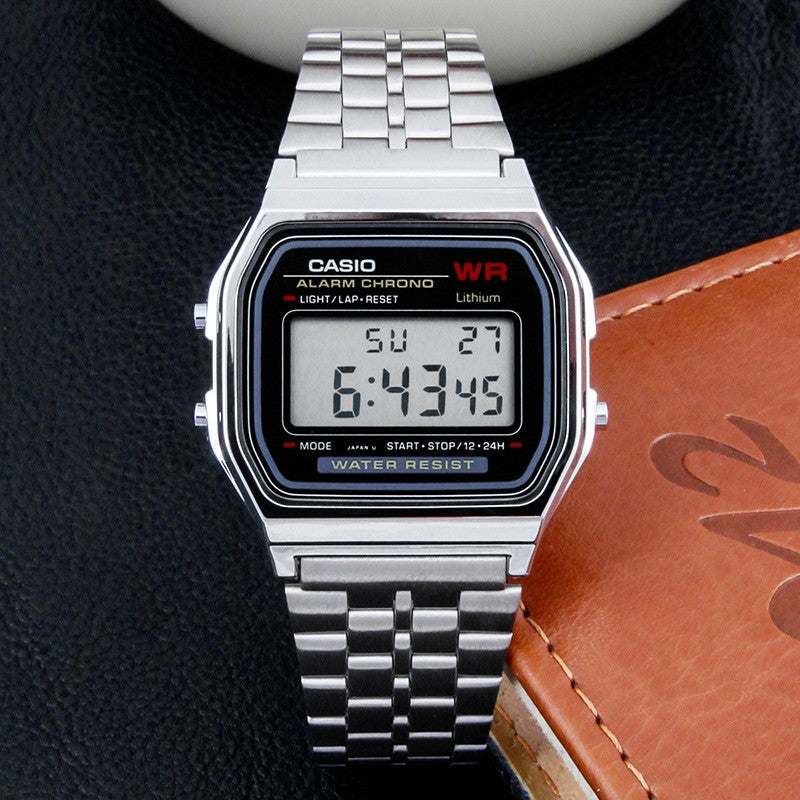 ساعة Casio Digital Waterproof رقمية ضد الماء لون سيلفر 
