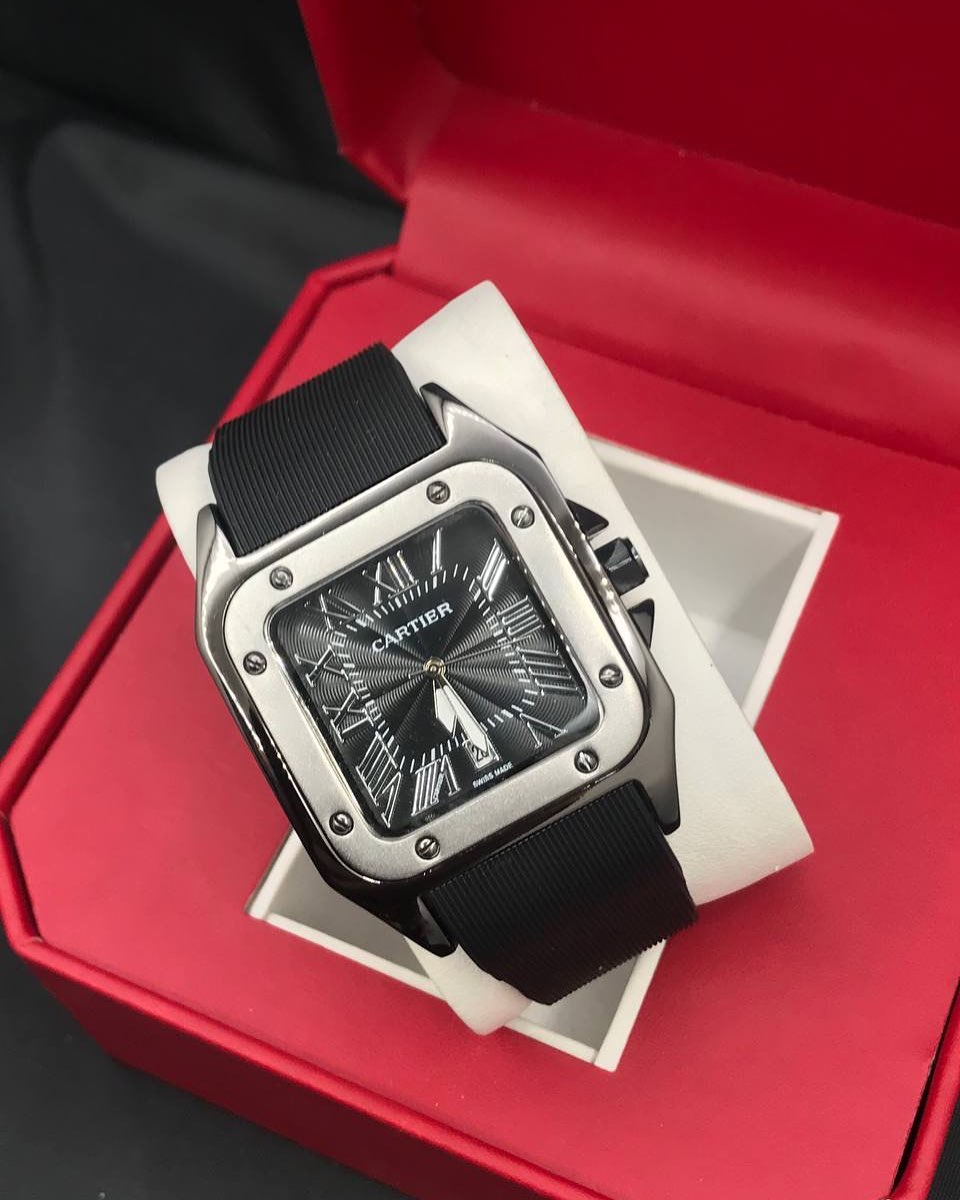 ساعة Cartier Santos Rubber Strap Watch –  with Date لون اسود ميناء اسود و ابيض 